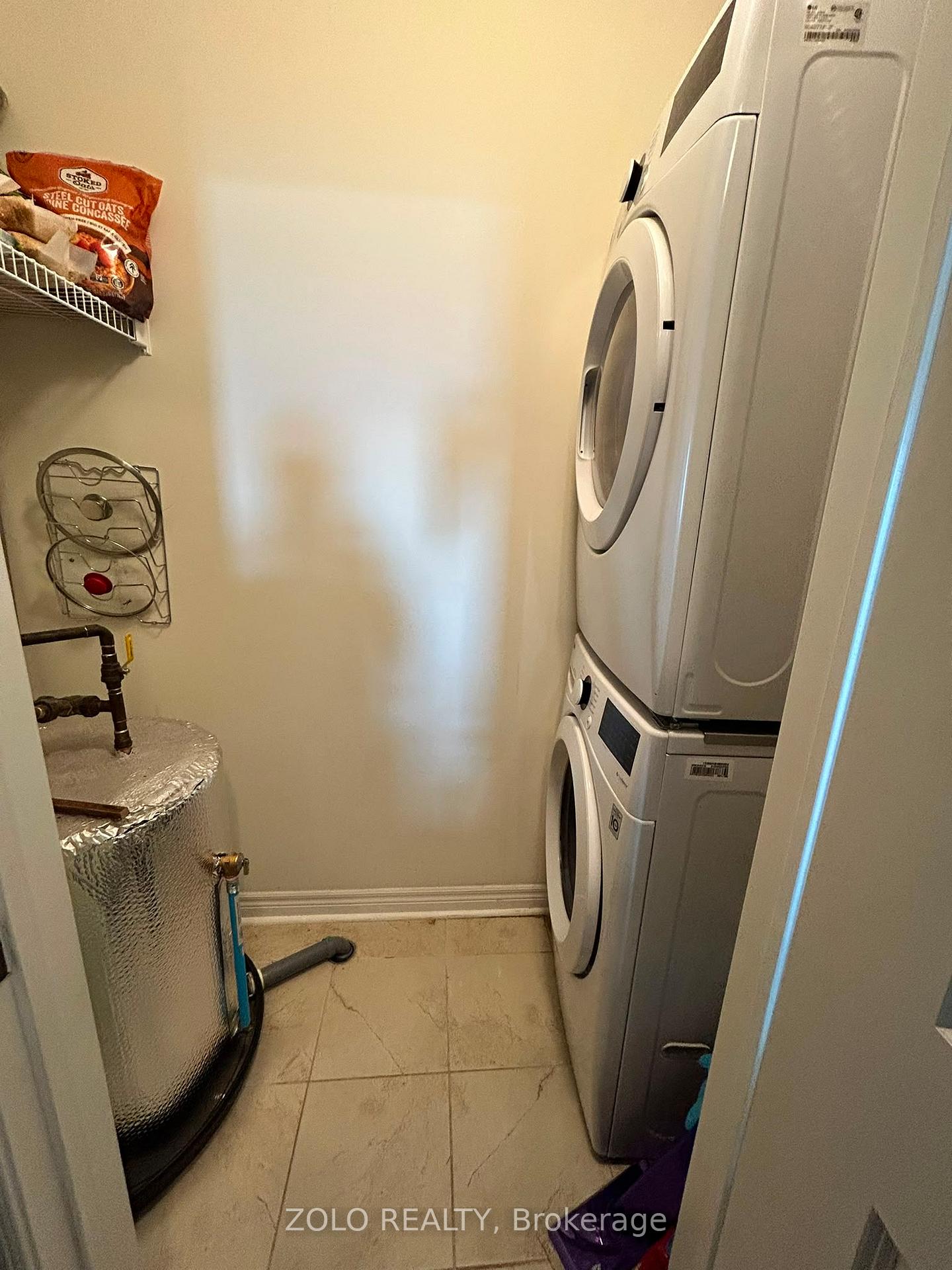 Photo 6 of Unit 713, 39 New Delhi Drive, Markham, Cedarwood — HOMEH
