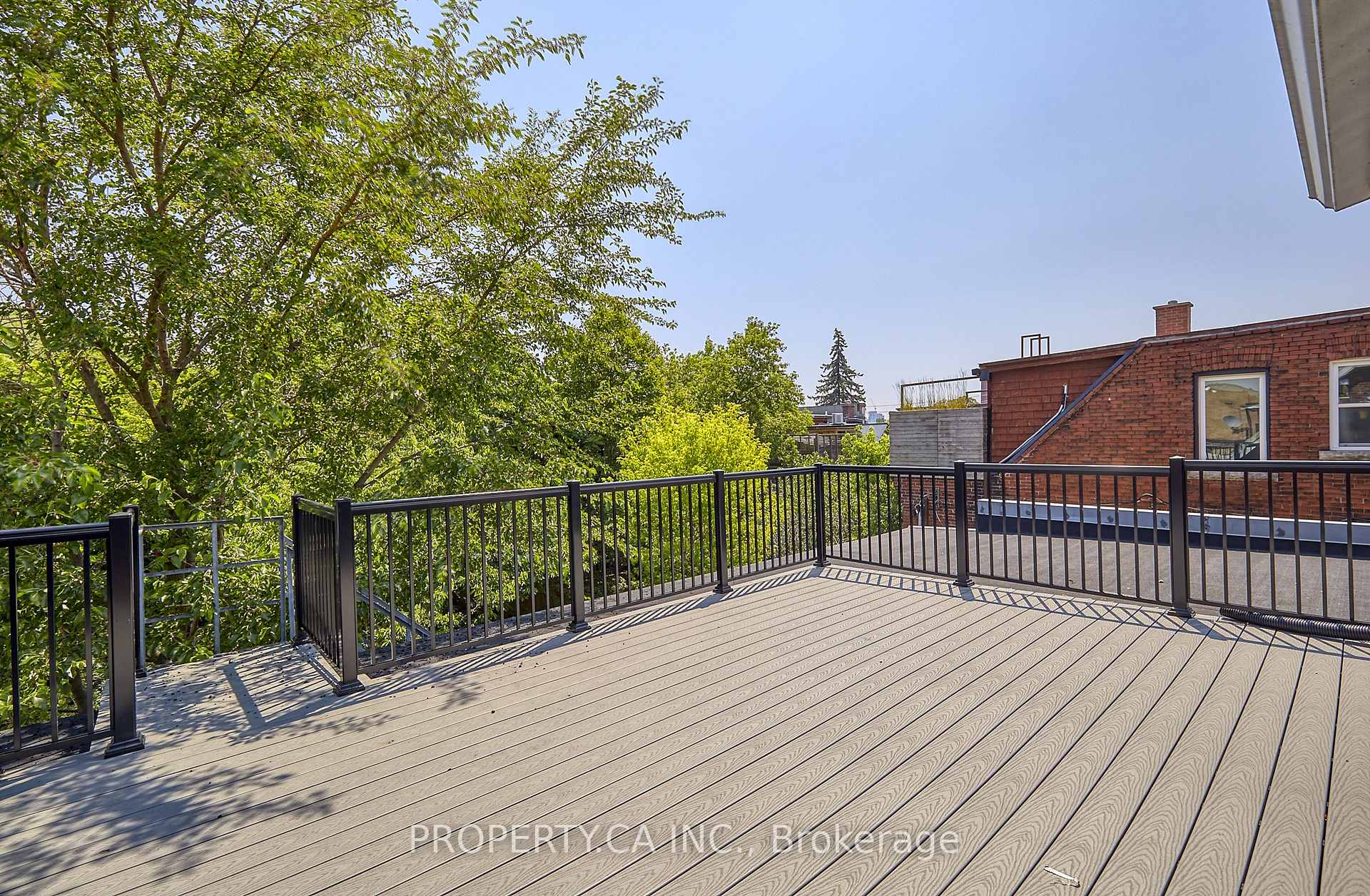 Photo 4 of Unit Upper, 345 Gladstone Avenue, Toronto, Dufferin Grove — HOMEH