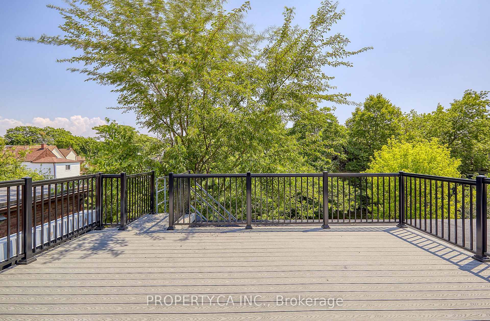 Photo 5 of Unit Upper, 345 Gladstone Avenue, Toronto, Dufferin Grove — HOMEH
