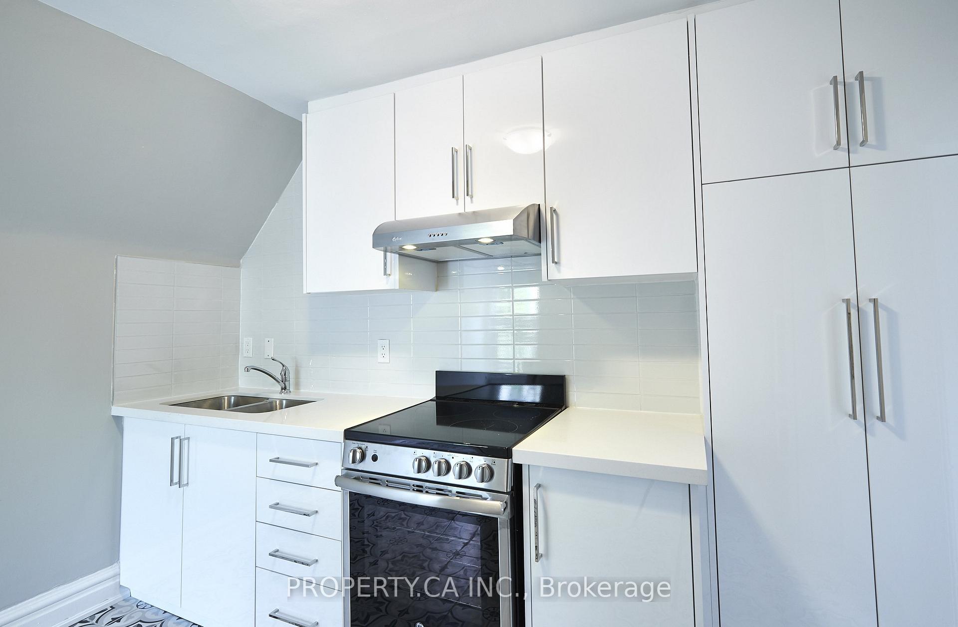 Photo 7 of Unit Upper, 345 Gladstone Avenue, Toronto, Dufferin Grove — HOMEH