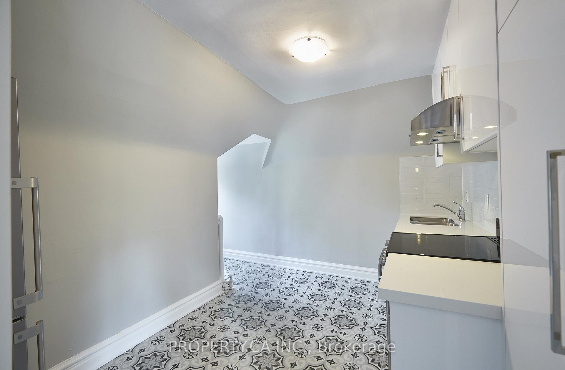 Photo 8 of Unit Upper, 345 Gladstone Avenue, Toronto, Dufferin Grove — HOMEH