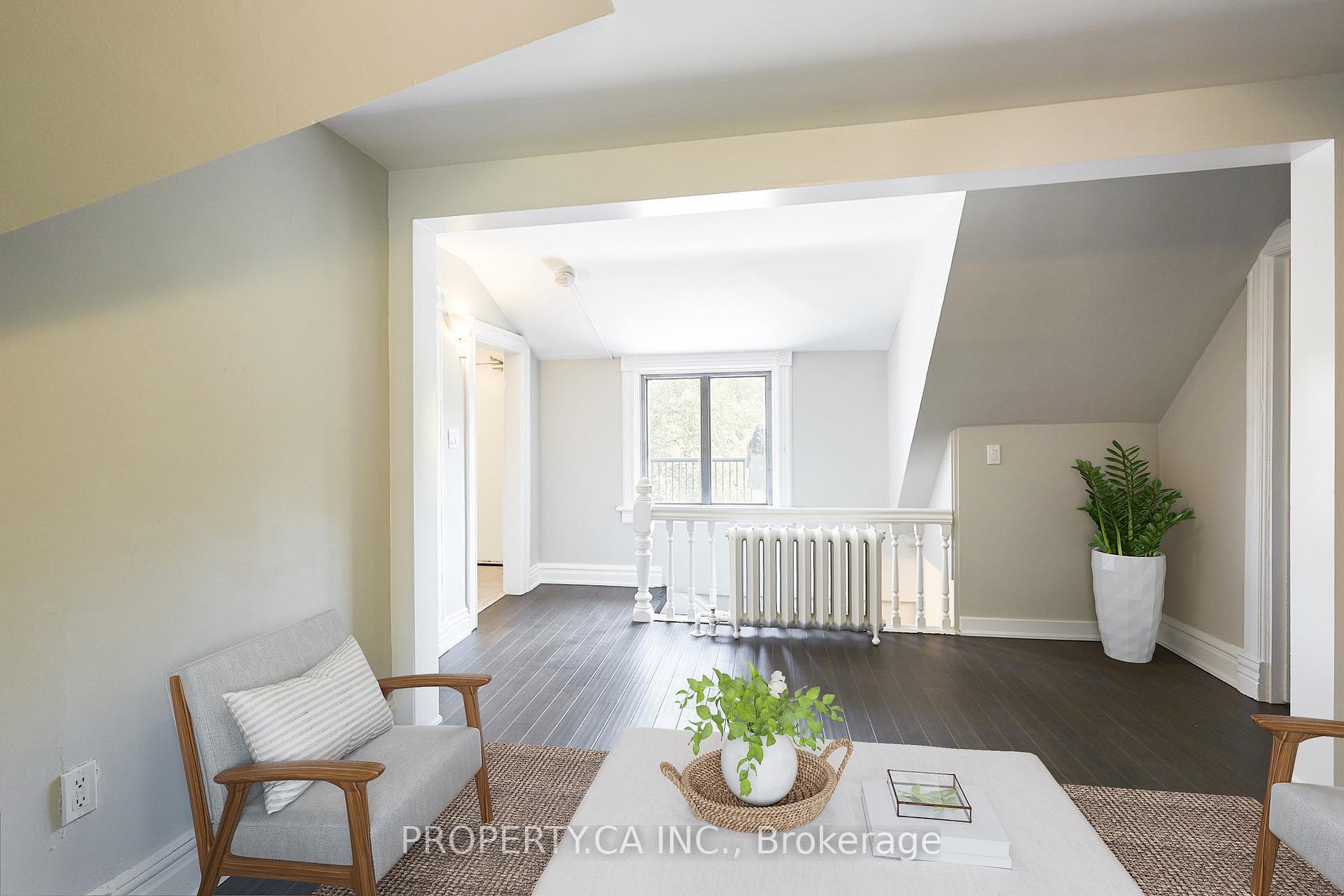 Photo 10 of Unit Upper, 345 Gladstone Avenue, Toronto, Dufferin Grove — HOMEH