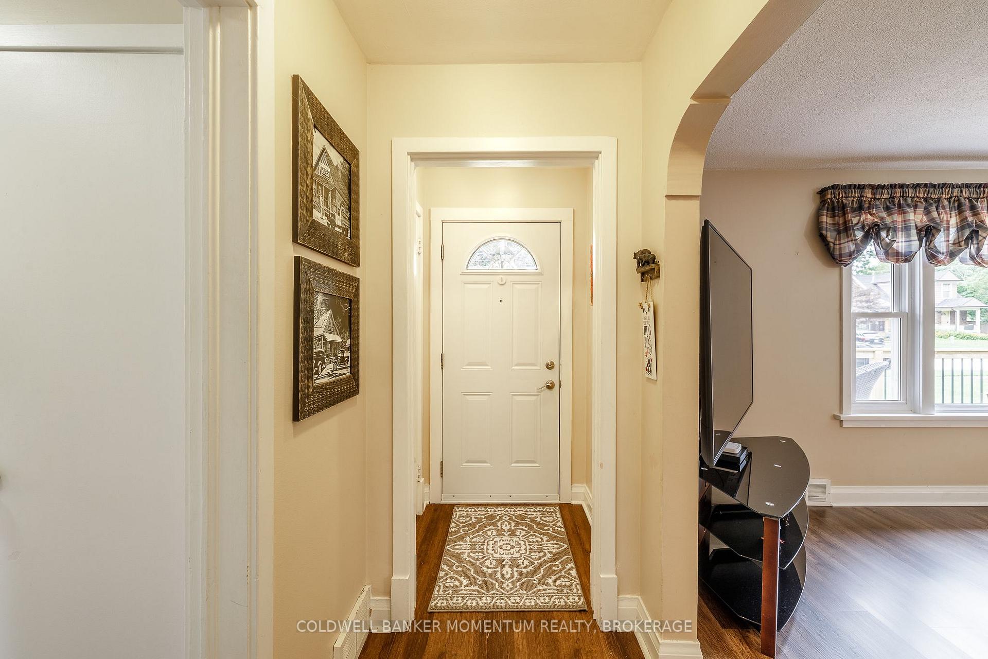 Photo 8 of 5916 Murray Street, Niagara Falls, Dorchester — HOMEH