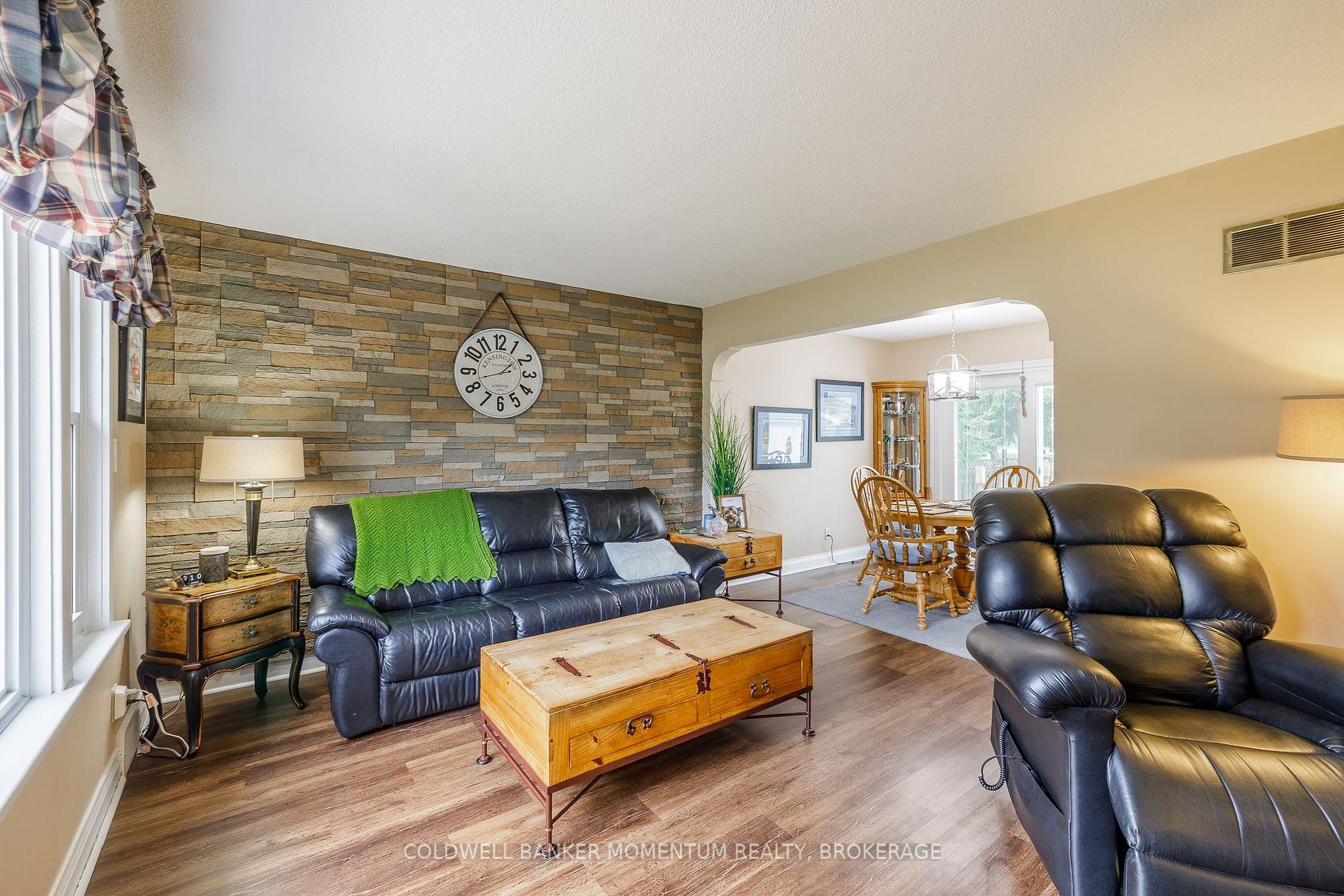 Photo 11 of 5916 Murray Street, Niagara Falls, Dorchester — HOMEH