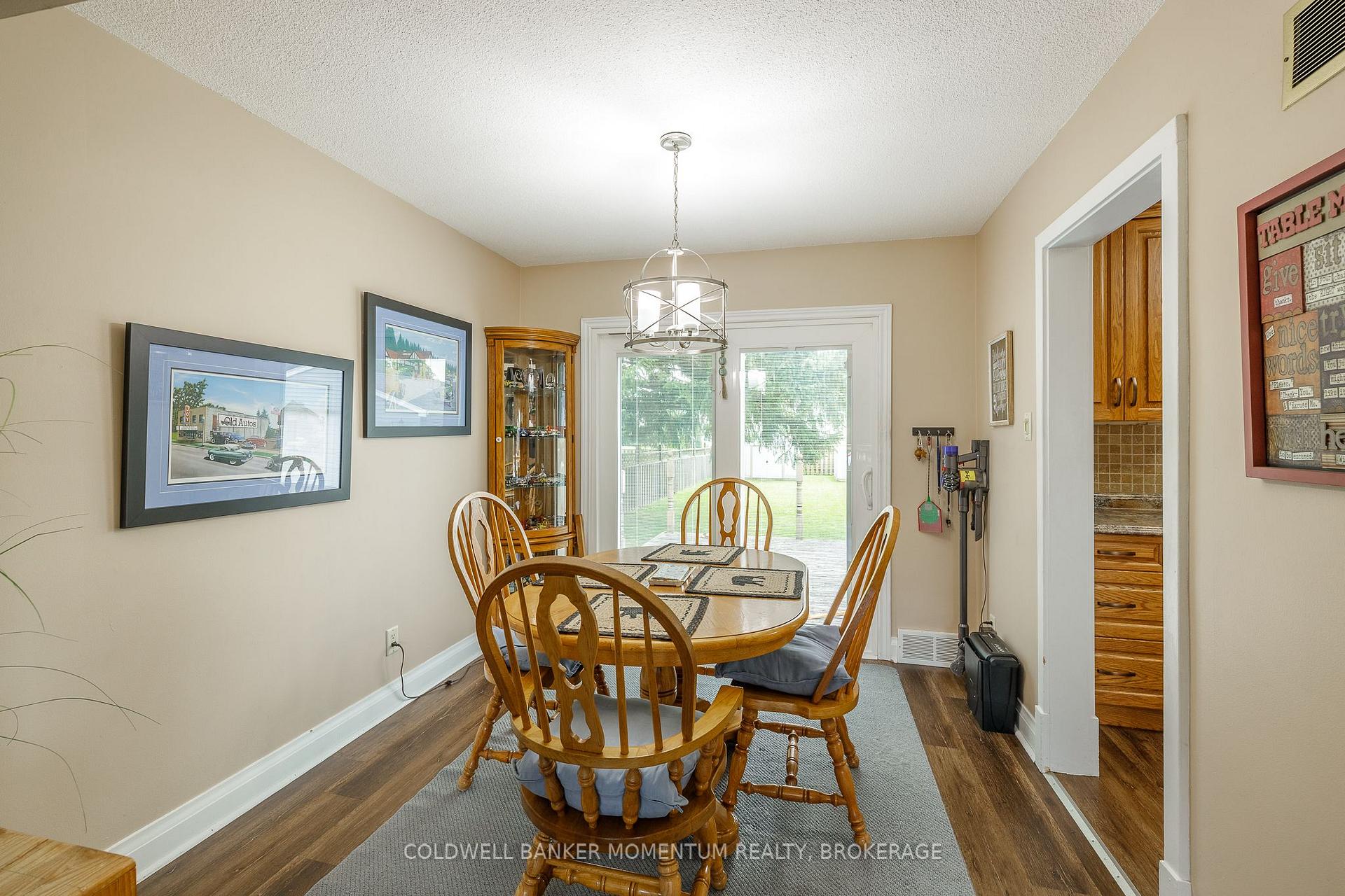 Photo 14 of 5916 Murray Street, Niagara Falls, Dorchester — HOMEH