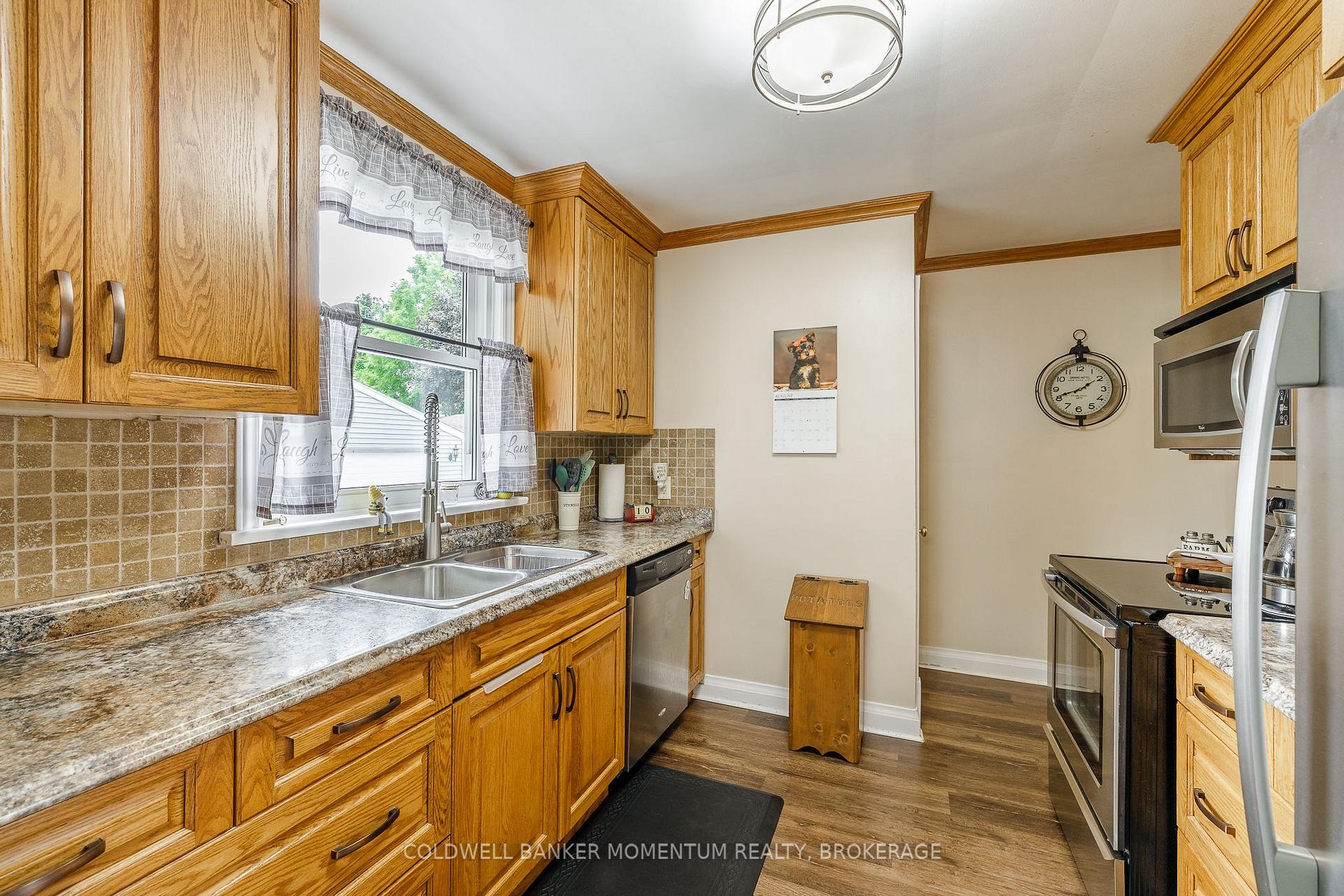 Photo 16 of 5916 Murray Street, Niagara Falls, Dorchester — HOMEH