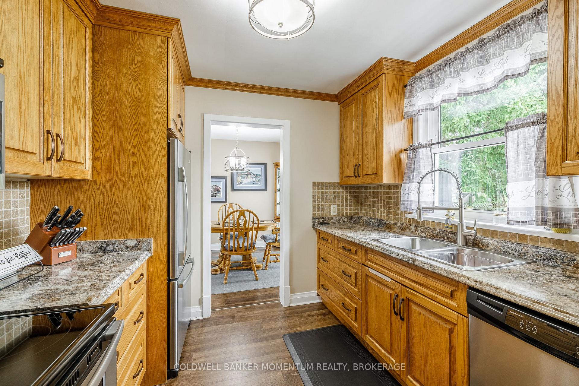 Photo 18 of 5916 Murray Street, Niagara Falls, Dorchester — HOMEH