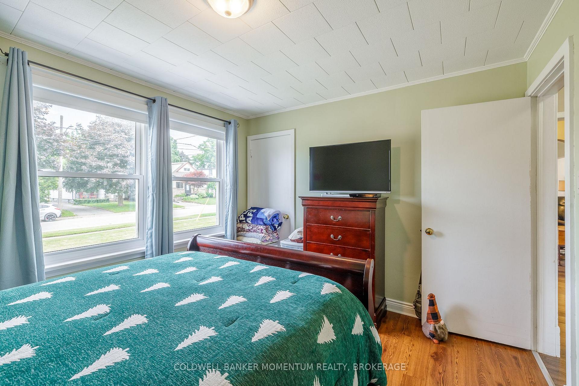 Photo 25 of 5916 Murray Street, Niagara Falls, Dorchester — HOMEH