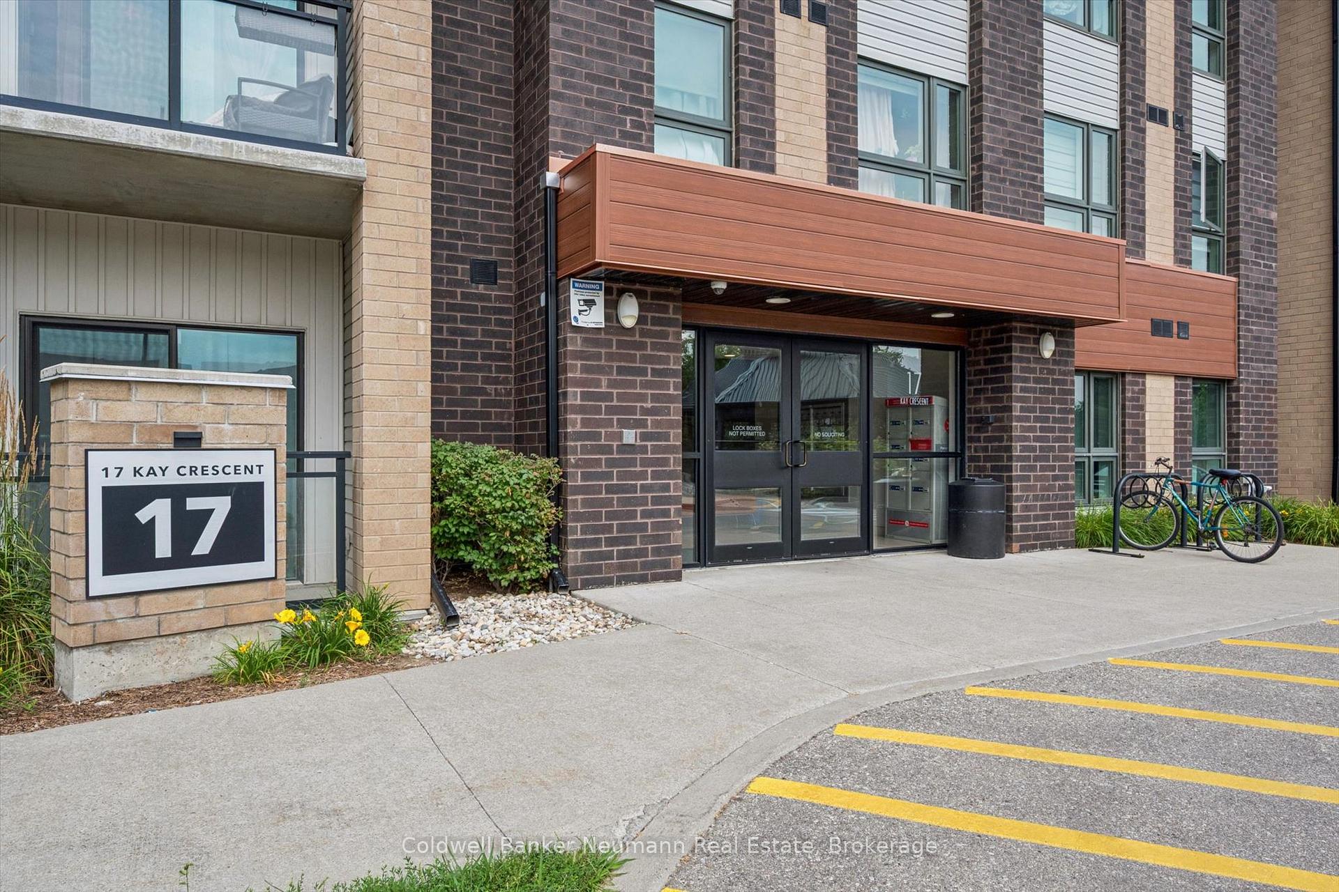 Photo 5 of Unit 412, 17 Kay Crescent, Guelph, Pineridge/Westminster Woods — HOMEH