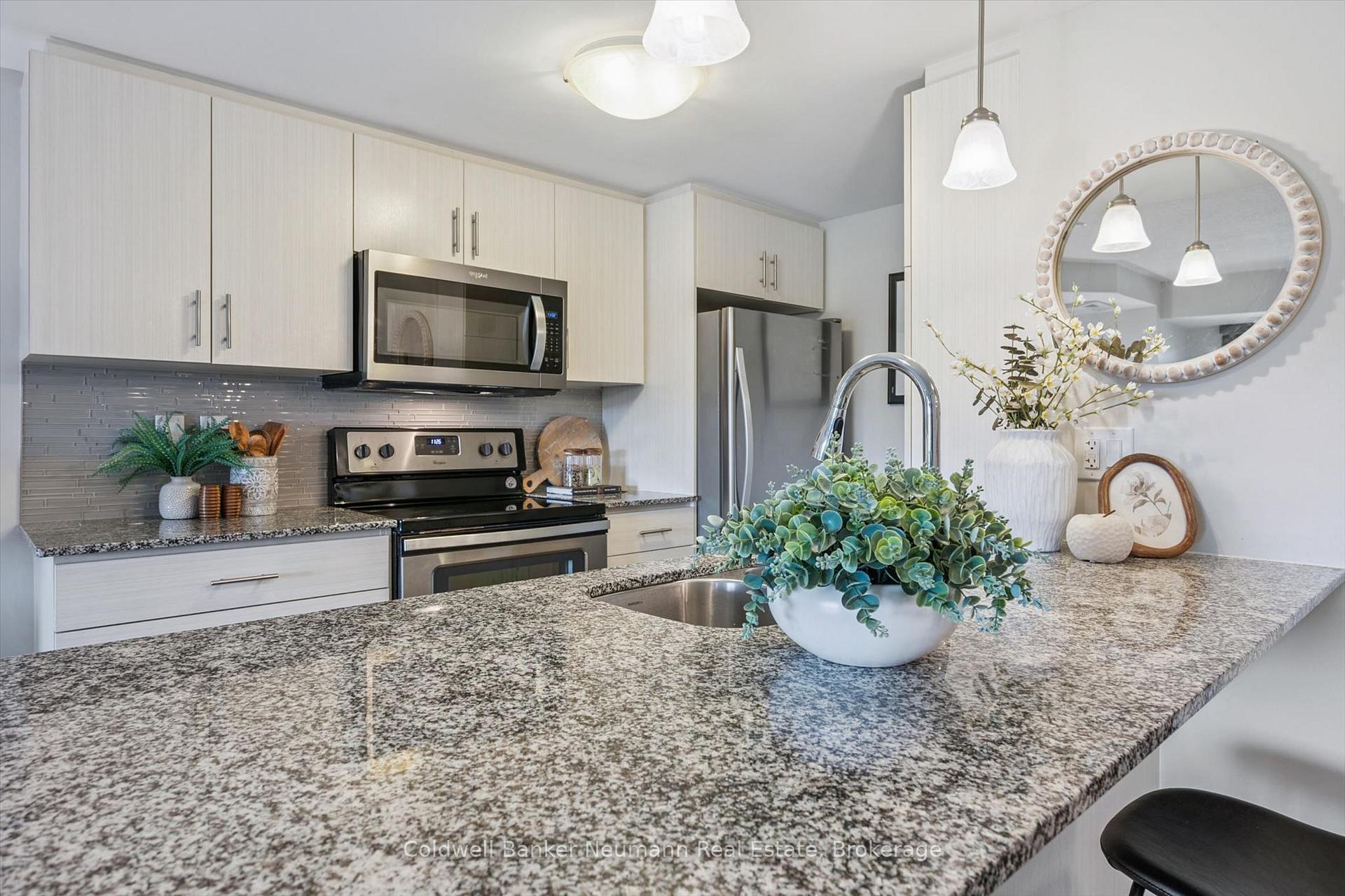 Photo 11 of Unit 412, 17 Kay Crescent, Guelph, Pineridge/Westminster Woods — HOMEH