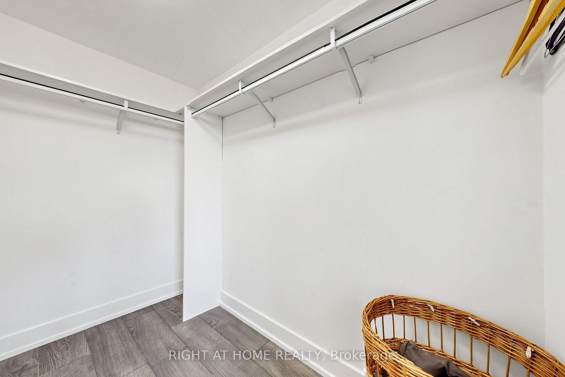Photo 23 of Unit 936, 5 Mabelle Avenue, Etobicoke, Islington-City Centre West — HOMEH