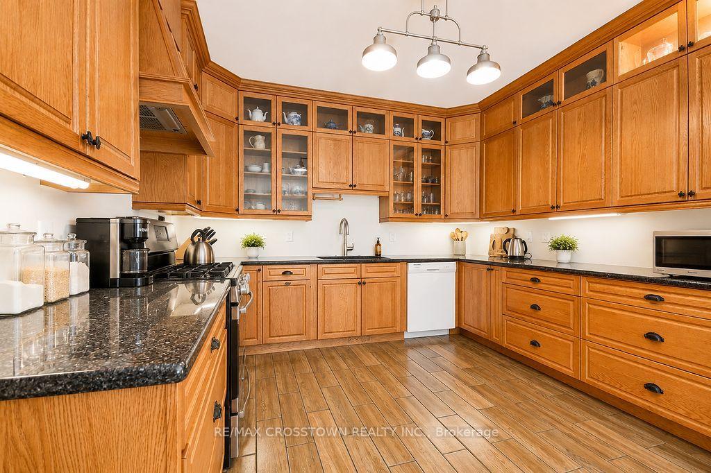 Photo 24 of 243 Champlain Road, Penetanguishene — HOMEH