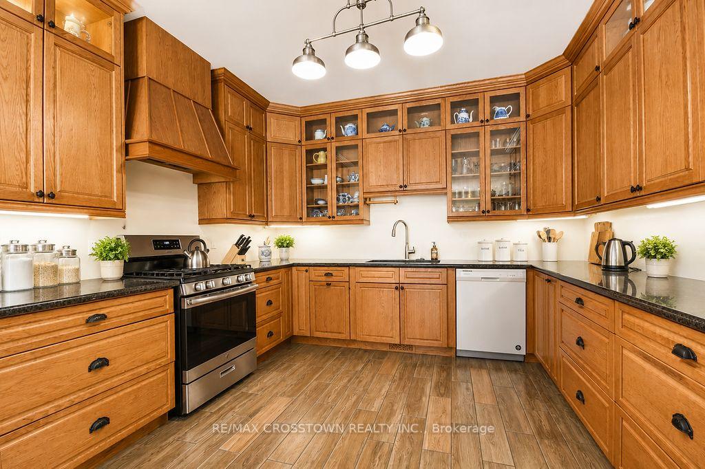 Photo 25 of 243 Champlain Road, Penetanguishene — HOMEH