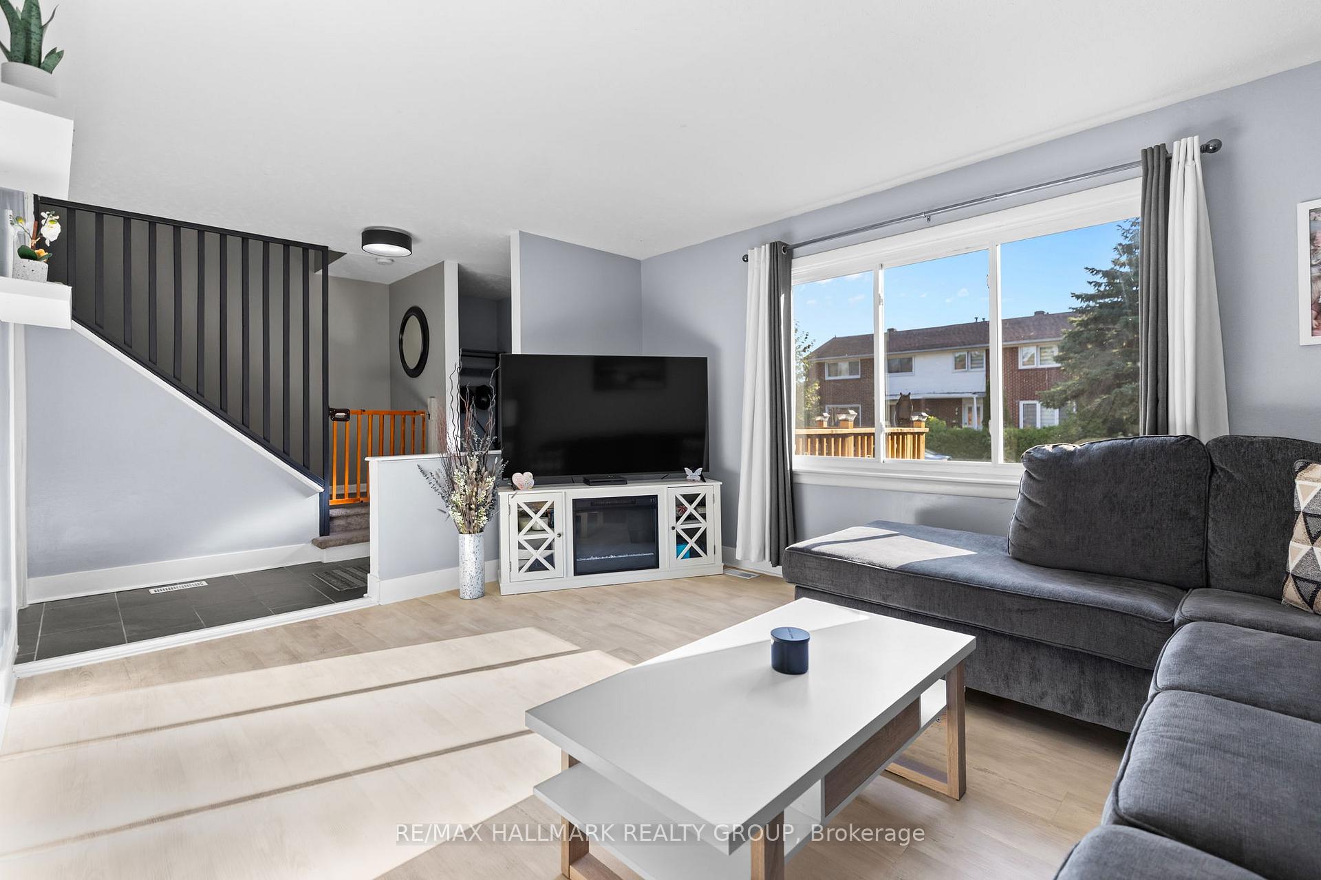 Photo 7 of 789 Borthwick Avenue, Ottawa, Castle Heights/Rideau High — HOMEH