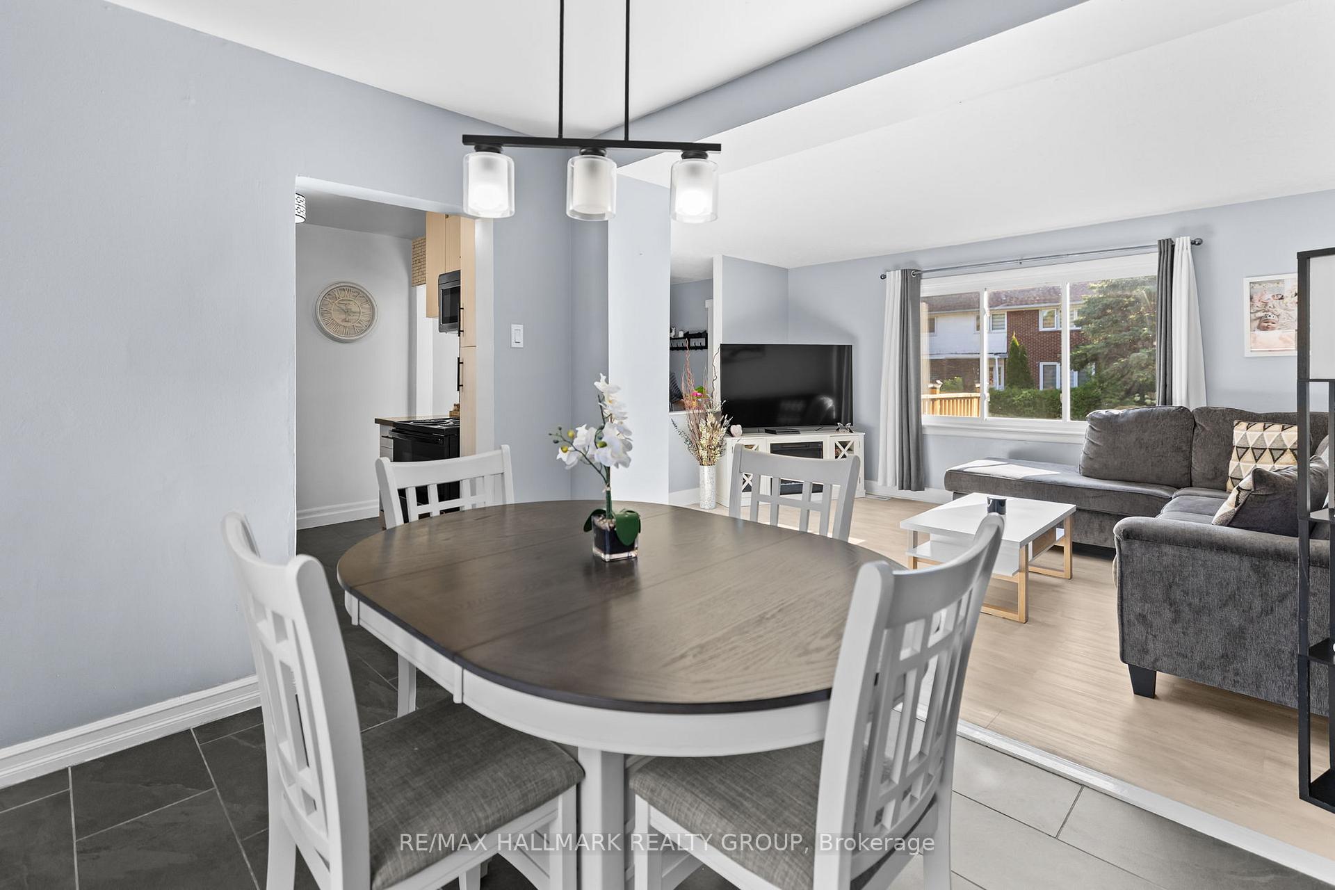 Photo 11 of 789 Borthwick Avenue, Ottawa, Castle Heights/Rideau High — HOMEH