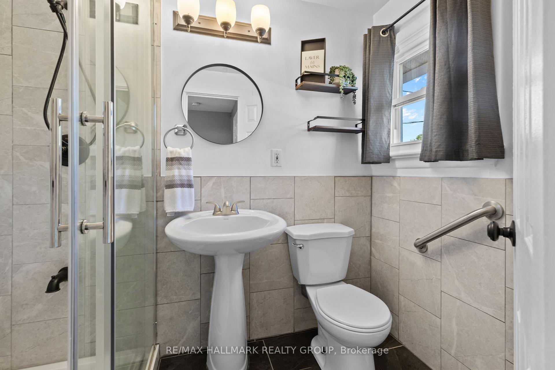 Photo 22 of 789 Borthwick Avenue, Ottawa, Castle Heights/Rideau High — HOMEH