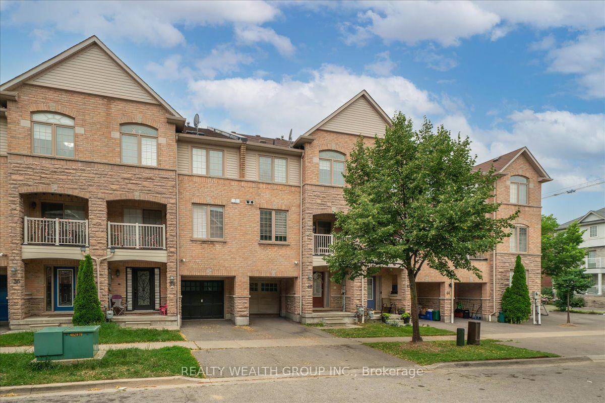 Photo 2 of 40 Clowes Street, Ajax, Central East — HOMEH