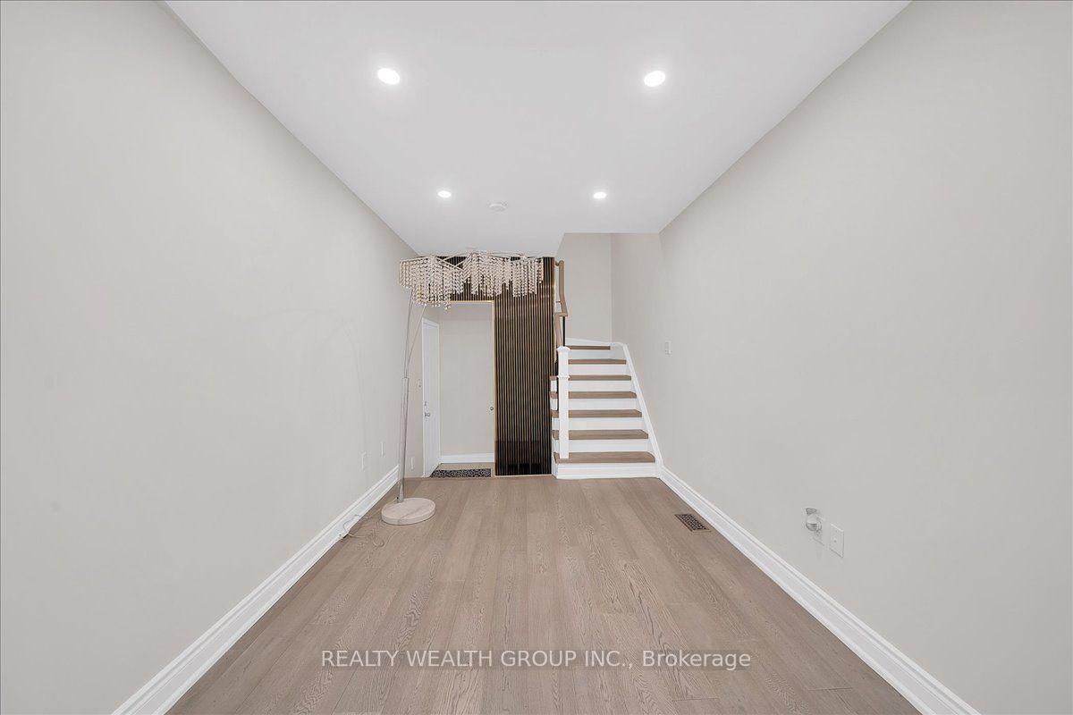 Photo 4 of 40 Clowes Street, Ajax, Central East — HOMEH
