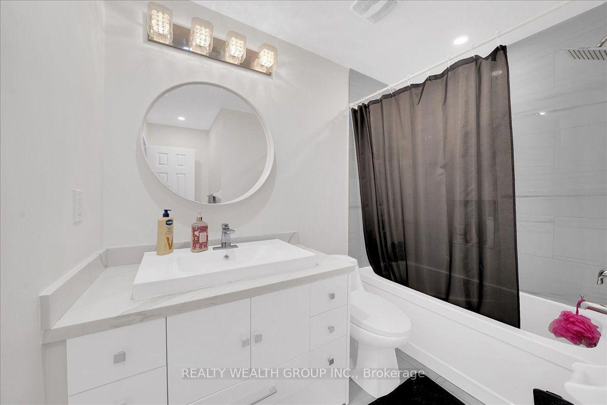 Photo 14 of 40 Clowes Street, Ajax, Central East — HOMEH