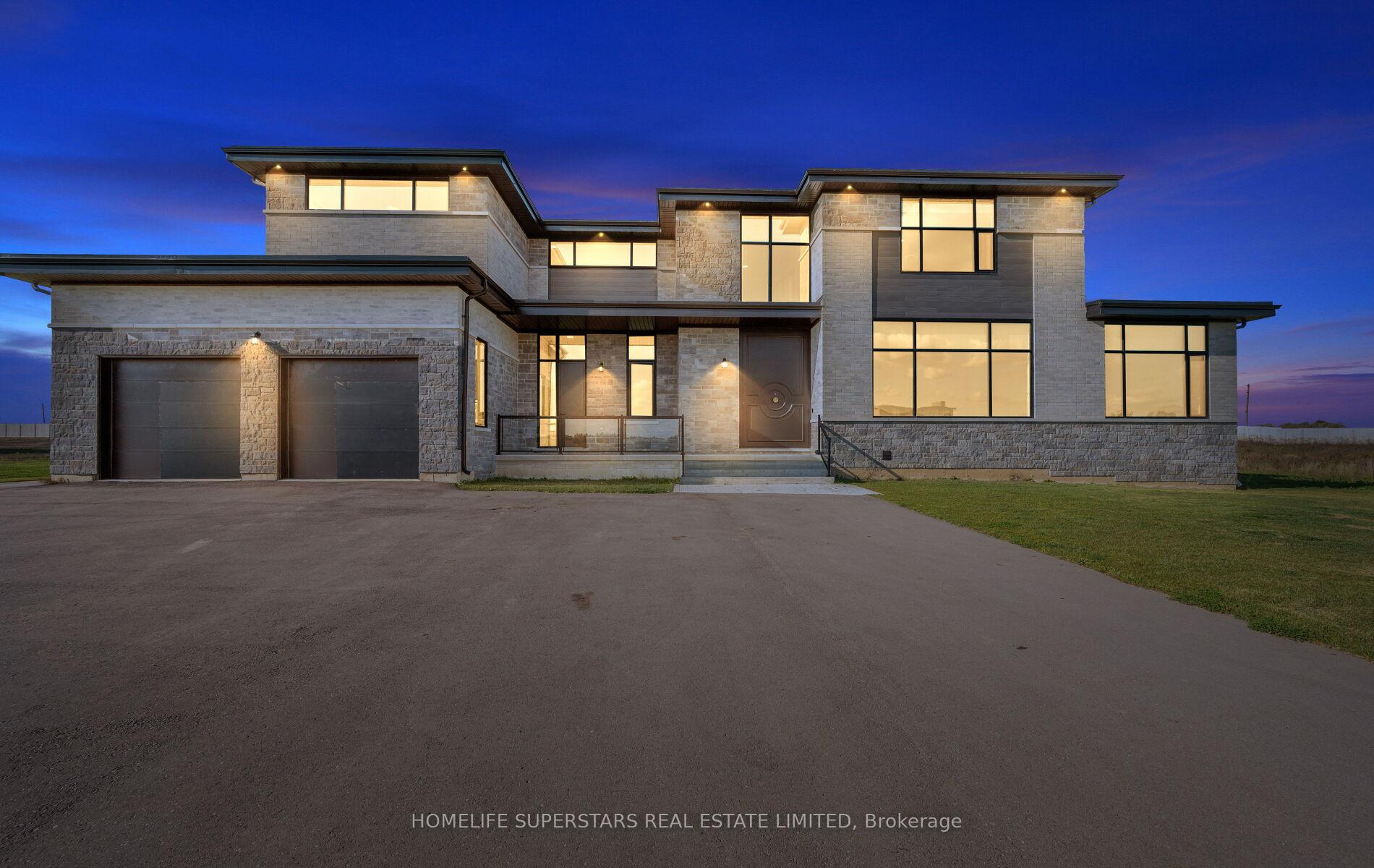 Photo of 32 Sugarbush Court