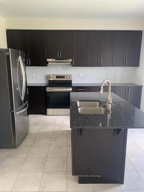 Photo 6 of 14 Morning Sparrow Drive, Vaughan, Kleinburg — HOMEH