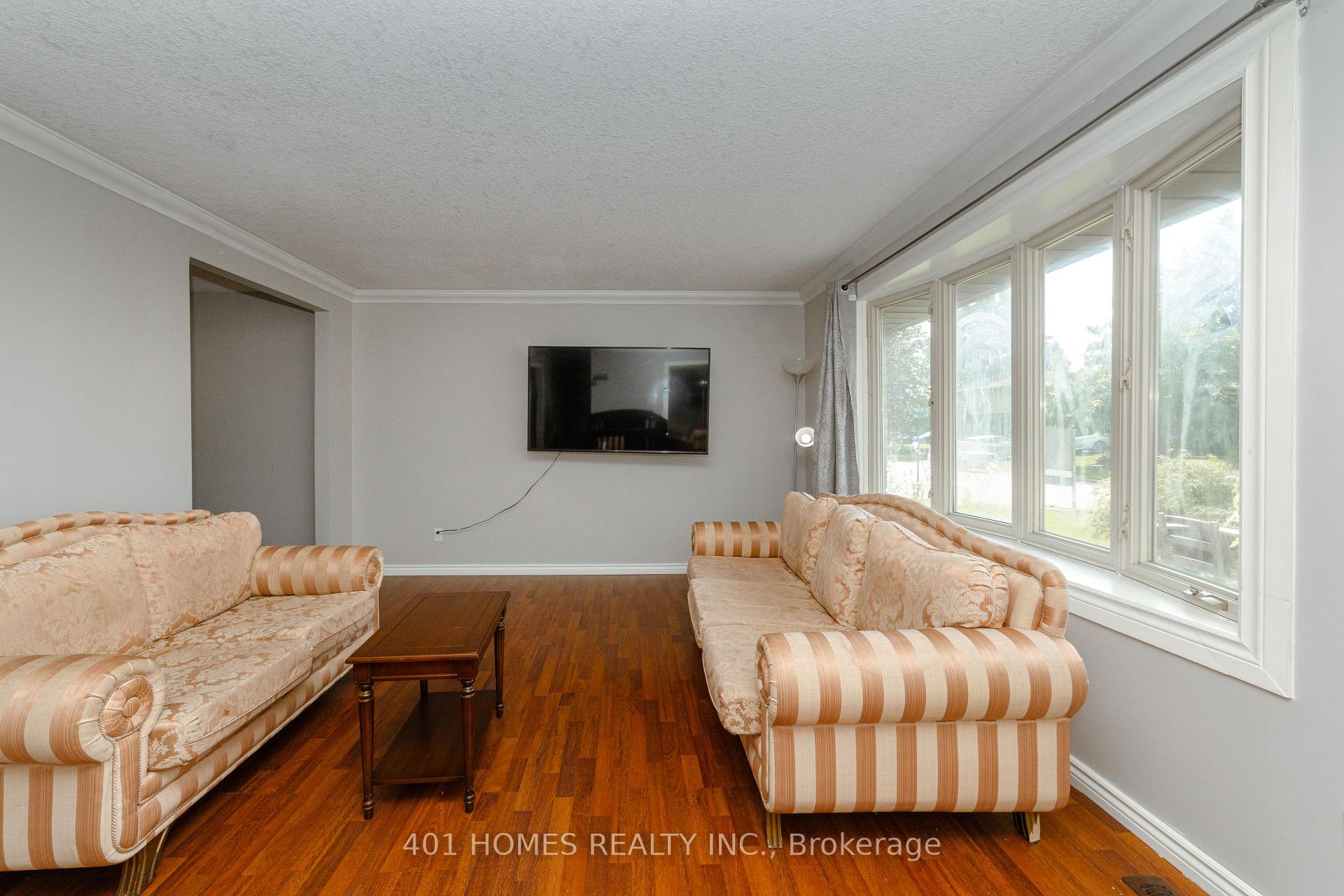 Photo 7 of 39 Patricia Avenue, St. Thomas — HOMEH