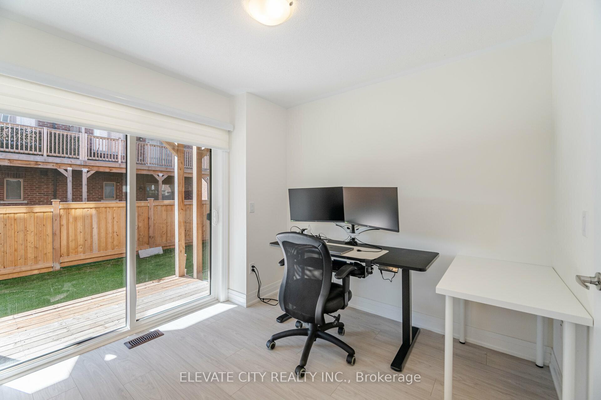 Photo 4 of 2008 Lushes Avenue, Mississauga, Clarkson — HOMEH