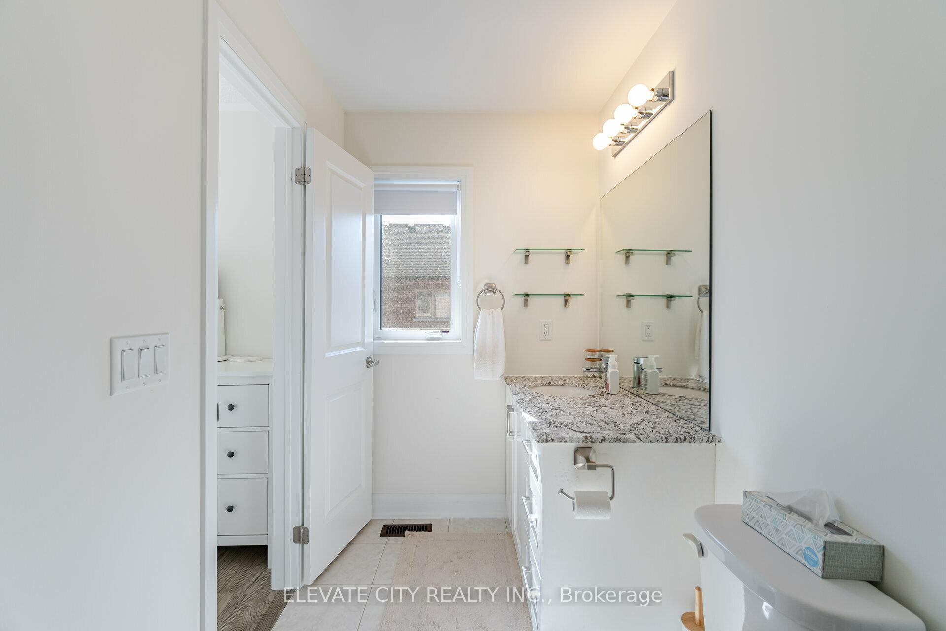 Photo 17 of 2008 Lushes Avenue, Mississauga, Clarkson — HOMEH