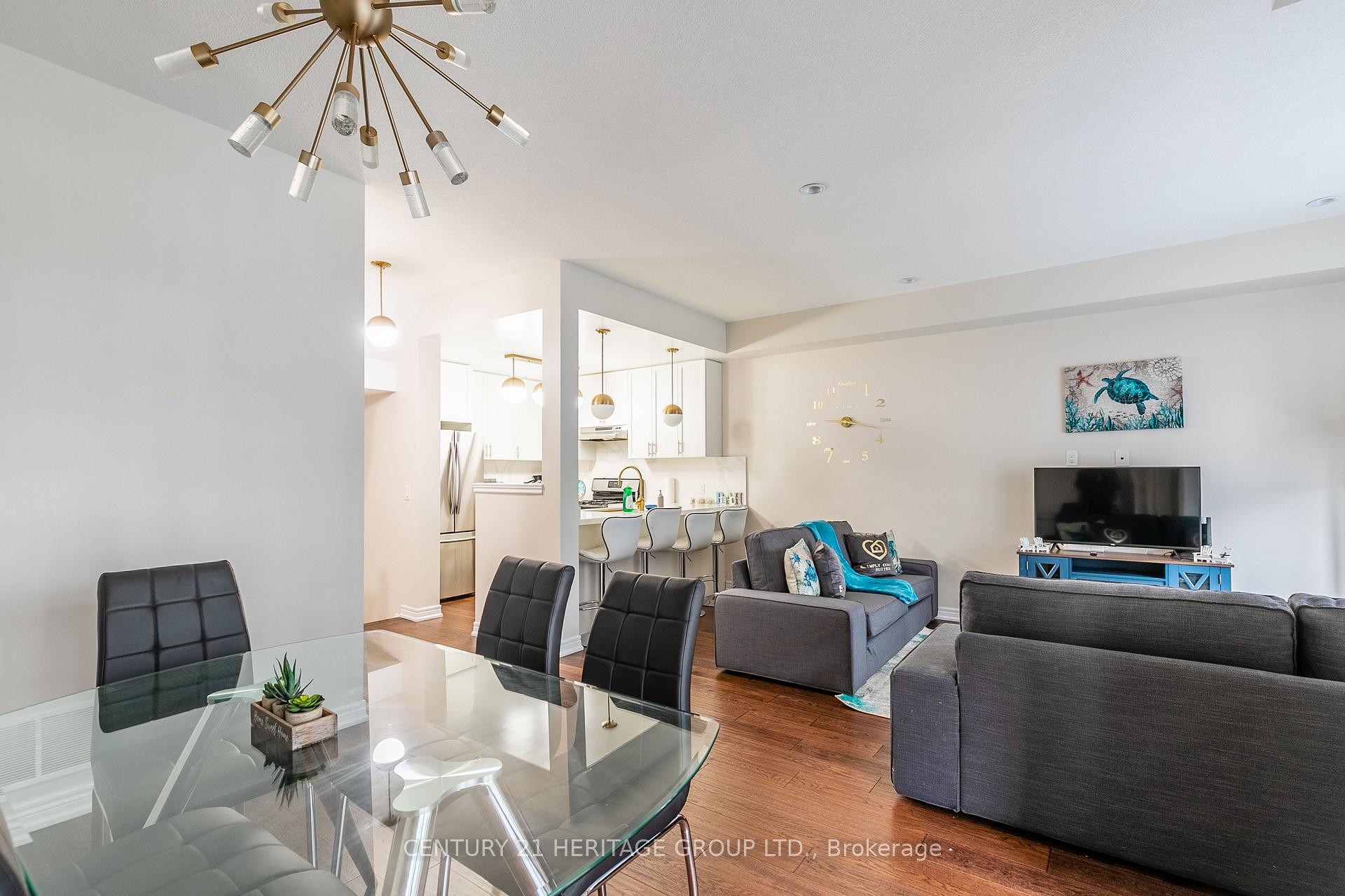 Photo 10 of 38 Southshore Crescent, Hamilton, Stoney Creek — HOMEH