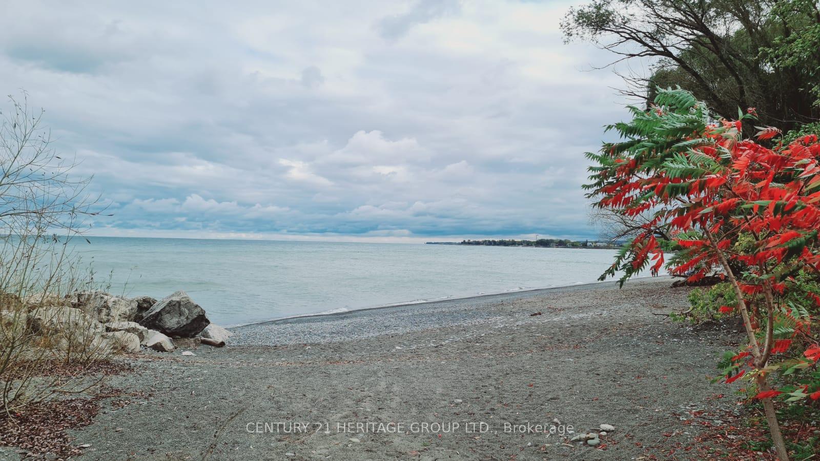 Photo 25 of 38 Southshore Crescent, Hamilton, Stoney Creek — HOMEH