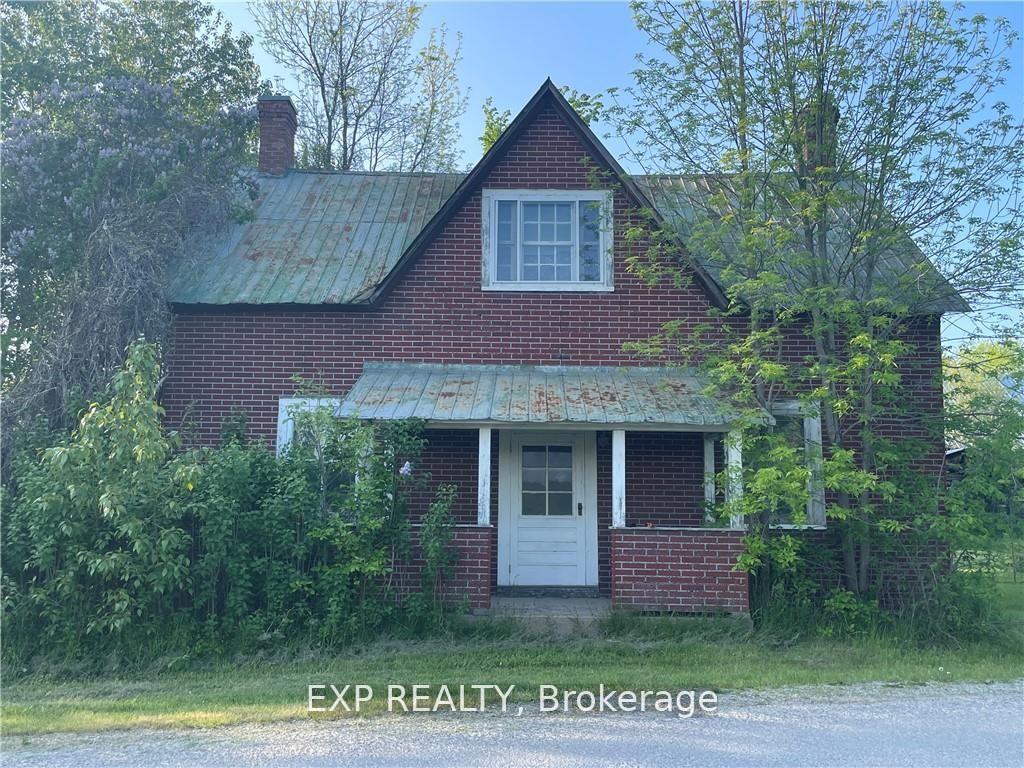 Photo 2 of 28 Island View Drive, North Algona Wilberforce, North Algona/Wilberforce Twp — HOMEH