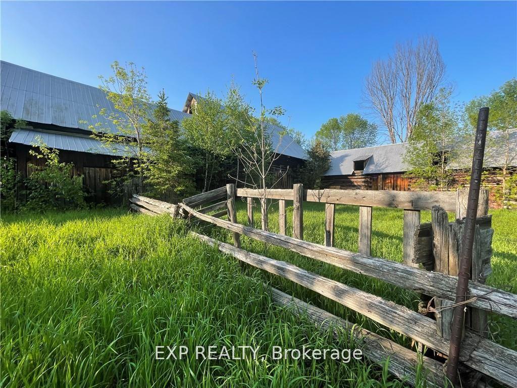 Photo 13 of 28 Island View Drive, North Algona Wilberforce, North Algona/Wilberforce Twp — HOMEH