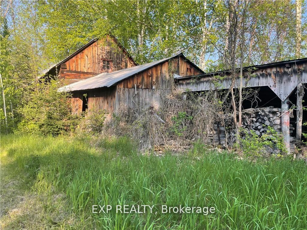 Photo 15 of 28 Island View Drive, North Algona Wilberforce, North Algona/Wilberforce Twp — HOMEH
