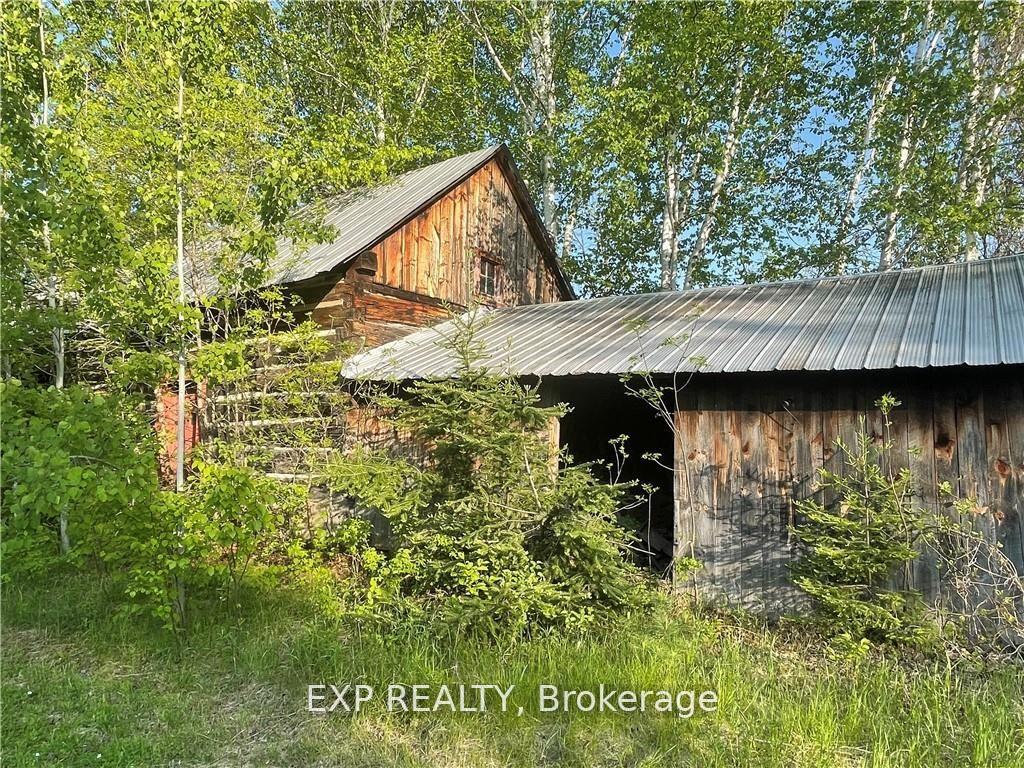Photo 18 of 28 Island View Drive, North Algona Wilberforce, North Algona/Wilberforce Twp — HOMEH