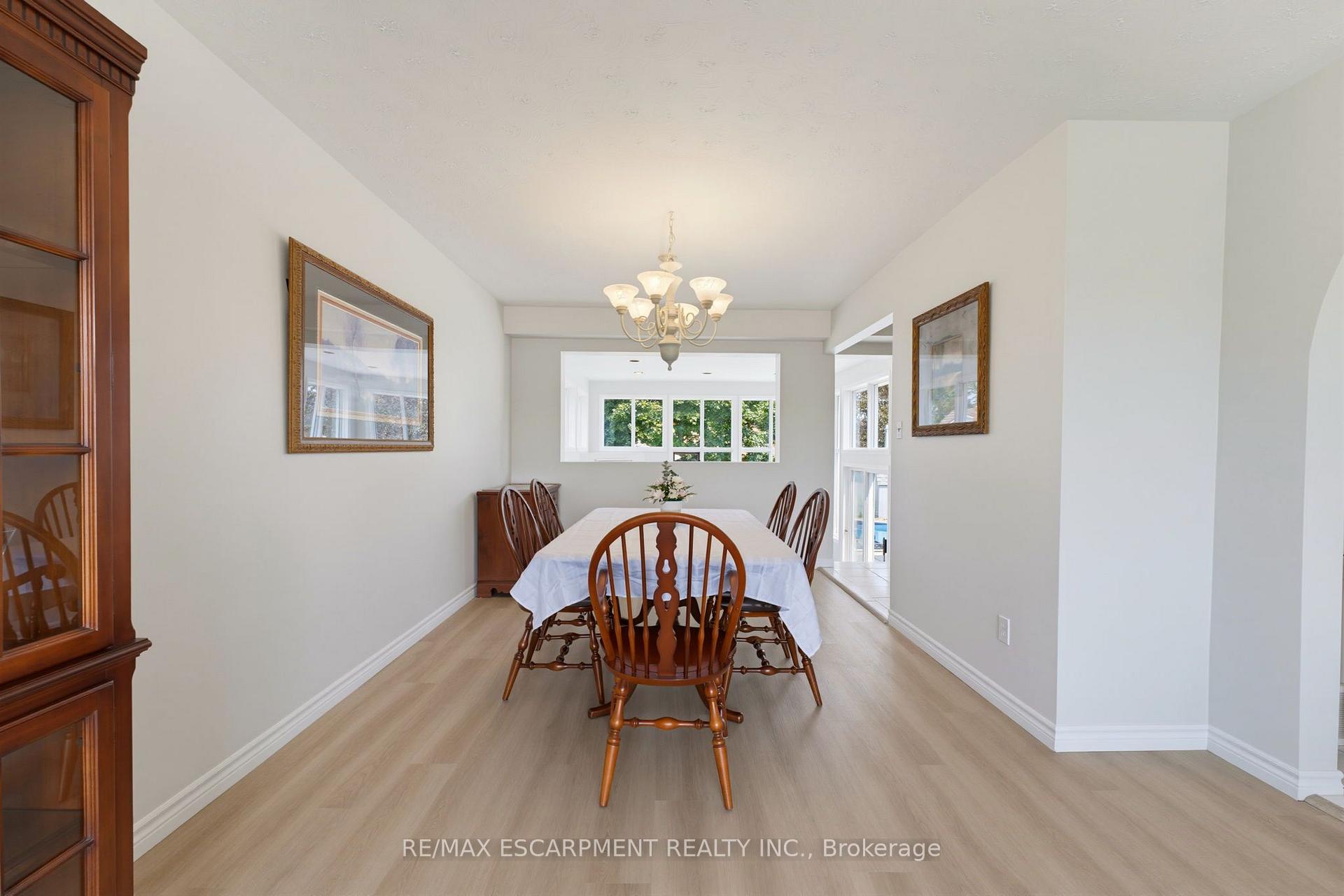 Photo 9 of 9 Carpenter Avenue, Hamilton, Stoney Creek — HOMEH