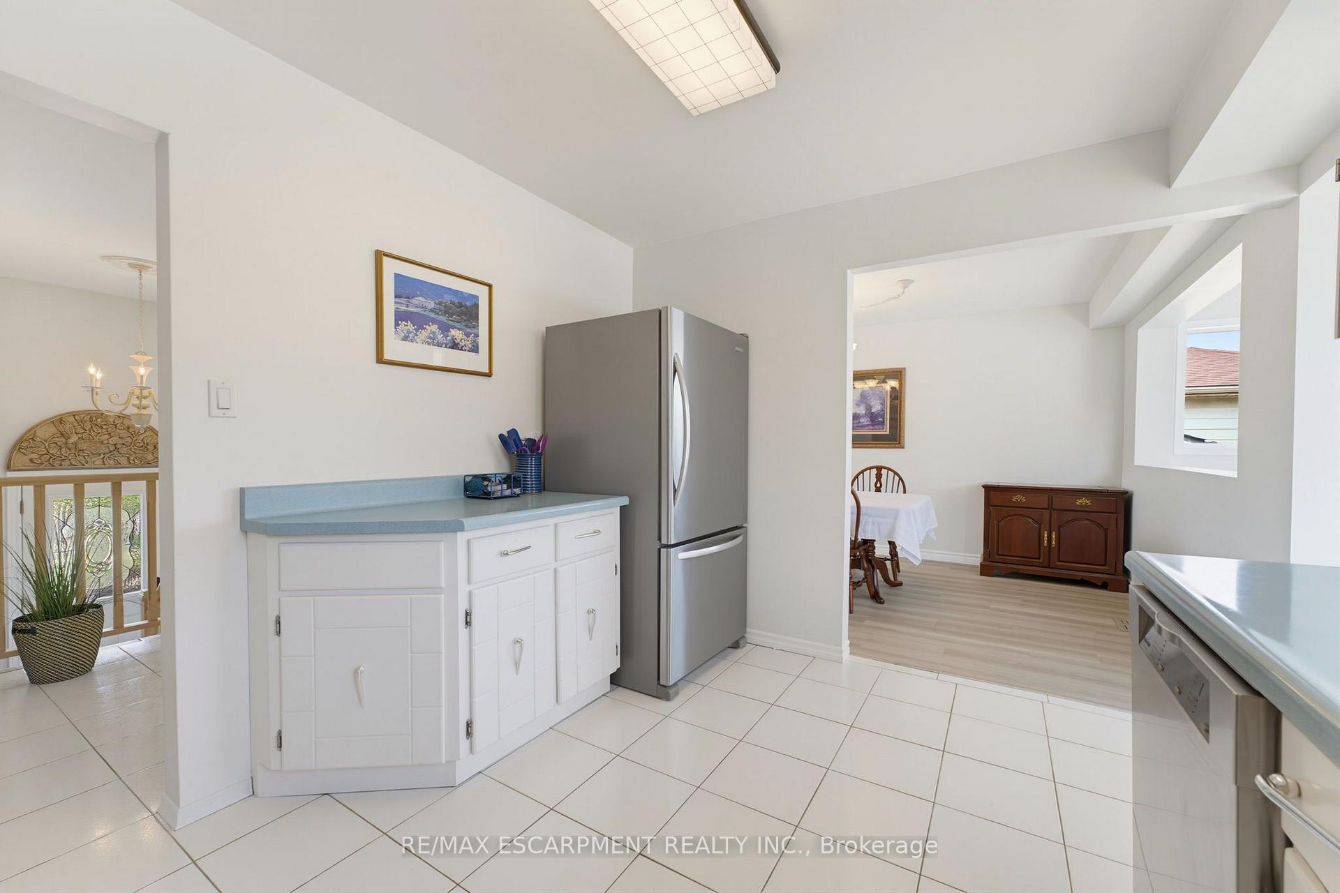Photo 12 of 9 Carpenter Avenue, Hamilton, Stoney Creek — HOMEH
