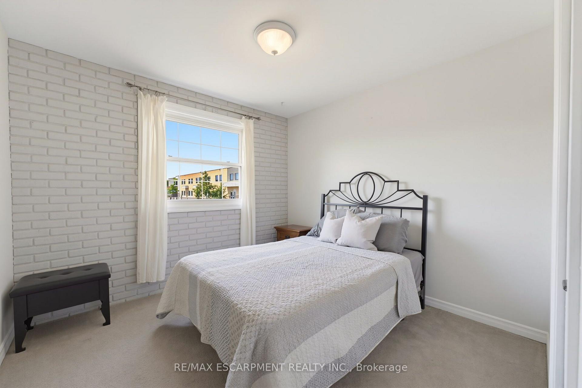 Photo 18 of 9 Carpenter Avenue, Hamilton, Stoney Creek — HOMEH