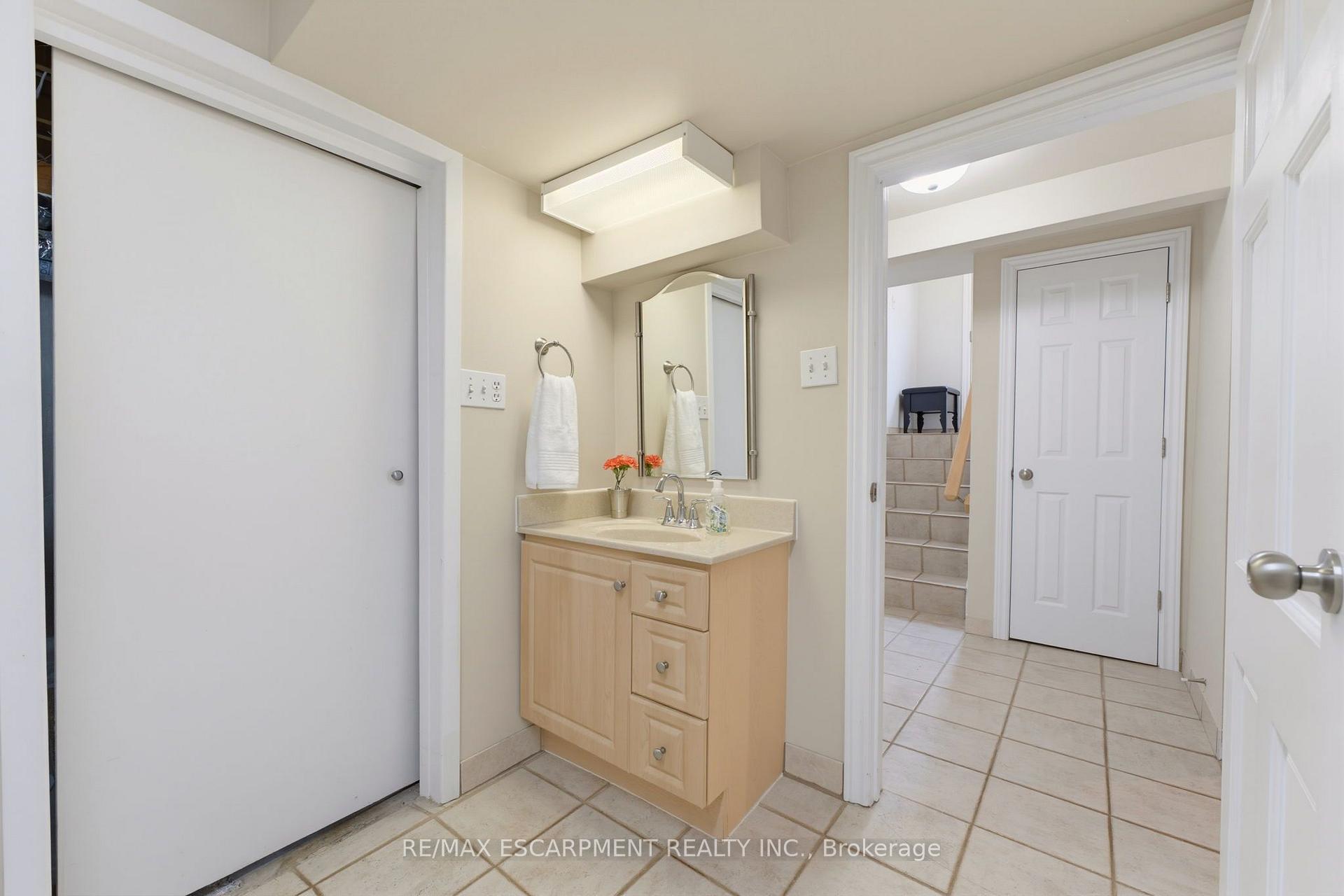 Photo 21 of 9 Carpenter Avenue, Hamilton, Stoney Creek — HOMEH