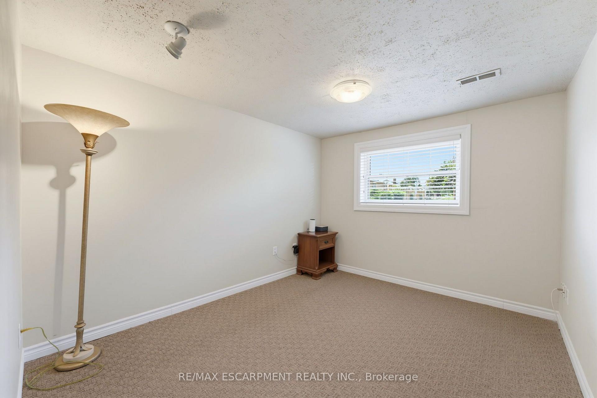 Photo 24 of 9 Carpenter Avenue, Hamilton, Stoney Creek — HOMEH