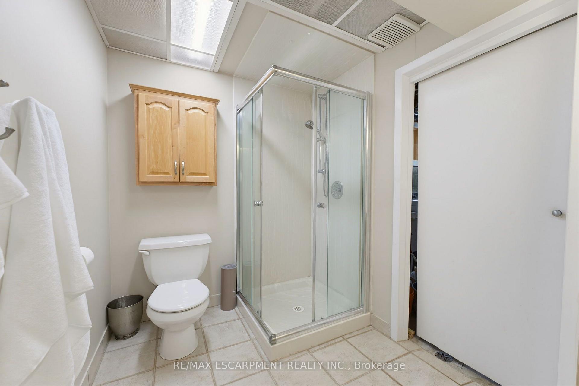 Photo 25 of 9 Carpenter Avenue, Hamilton, Stoney Creek — HOMEH