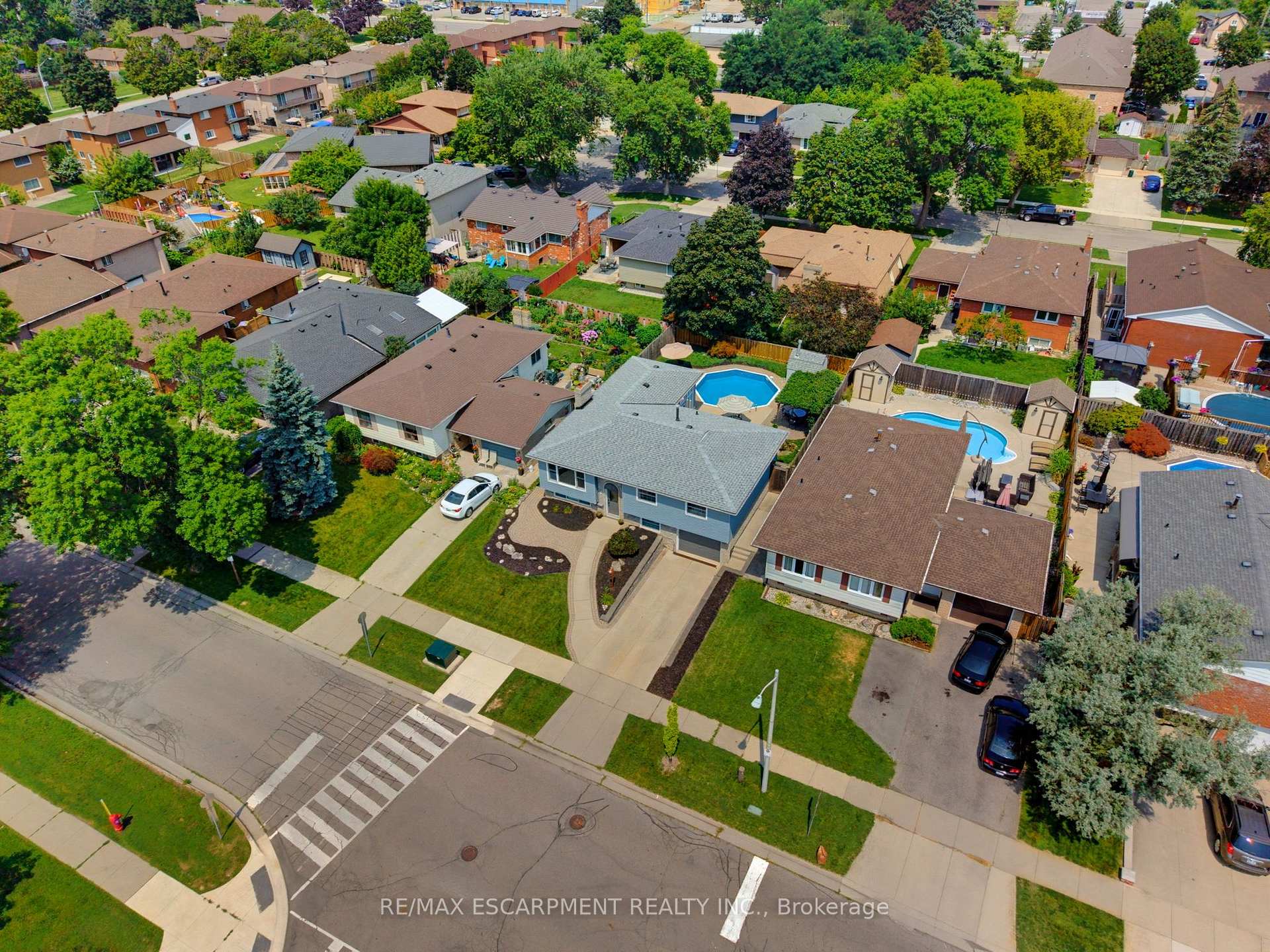 Photo 33 of 9 Carpenter Avenue, Hamilton, Stoney Creek — HOMEH