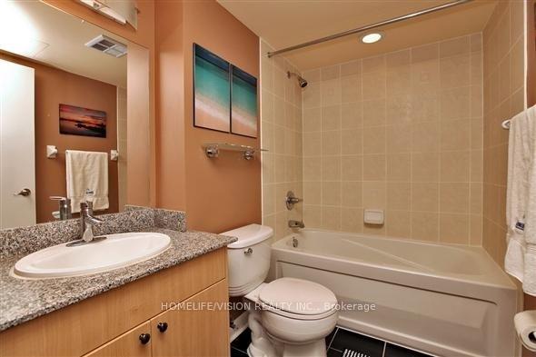 Photo 5 of Unit 2509, 600 Fleet Street, Toronto, Niagara — HOMEH
