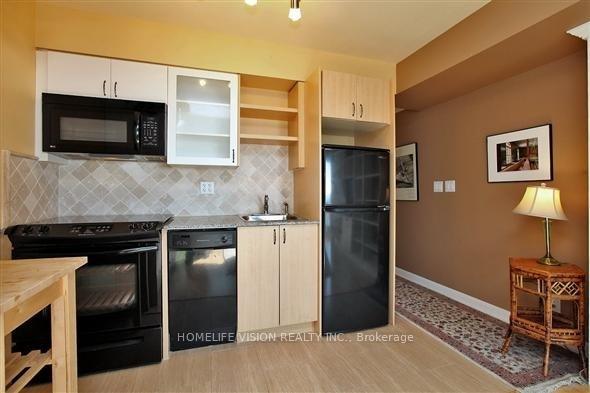 Photo 6 of Unit 2509, 600 Fleet Street, Toronto, Niagara — HOMEH