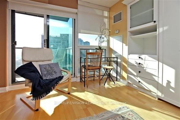 Photo 10 of Unit 2509, 600 Fleet Street, Toronto, Niagara — HOMEH