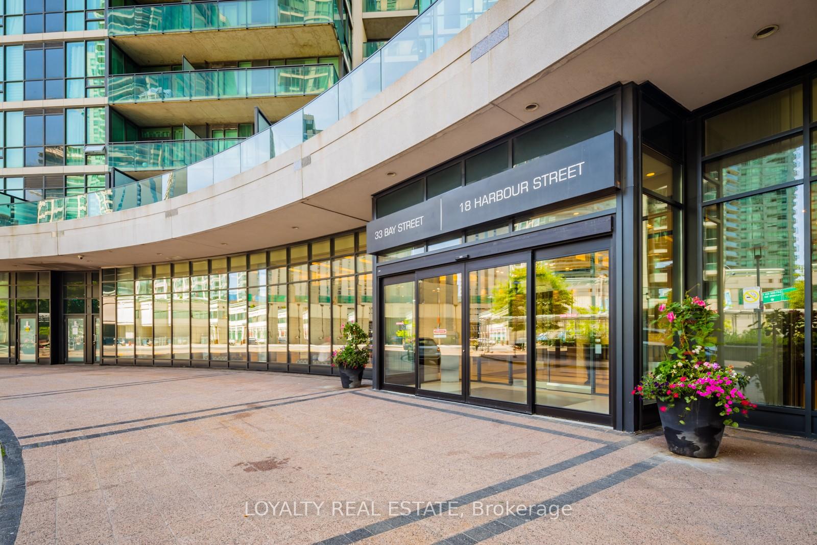 Photo 3 of Unit 2101, 33 Bay Street, Toronto, Waterfront Communities — HOMEH