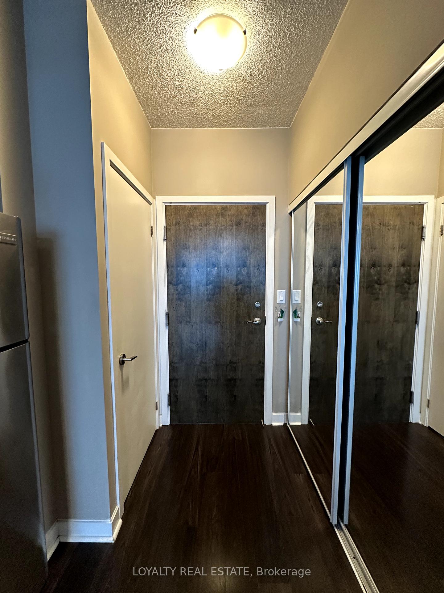 Photo 5 of Unit 2101, 33 Bay Street, Toronto, Waterfront Communities — HOMEH