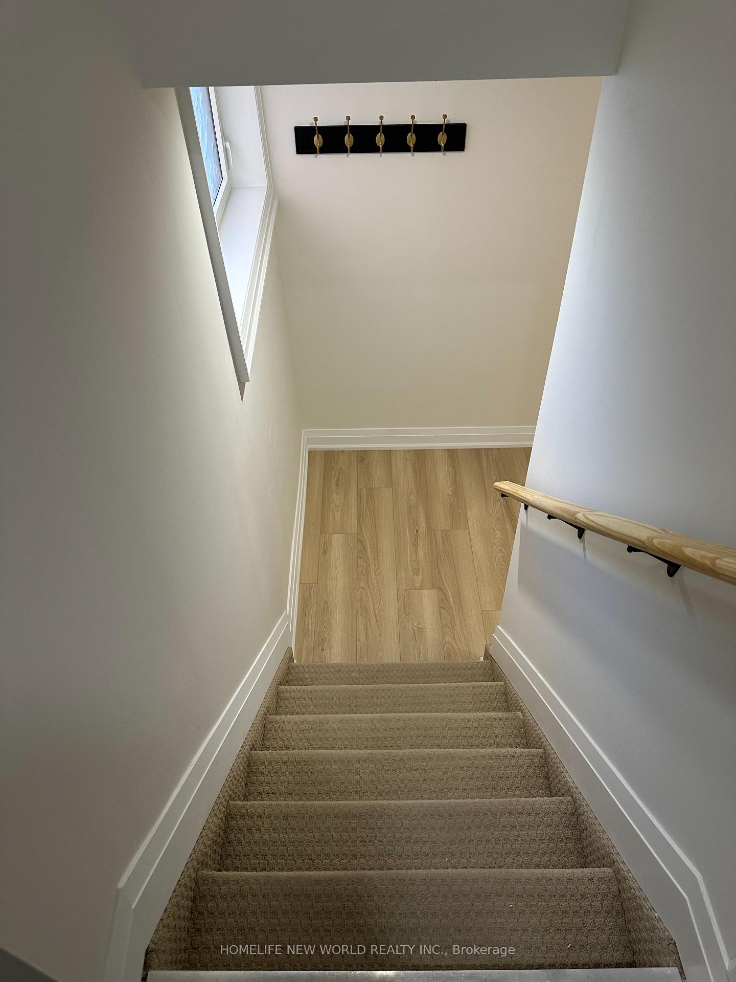Photo 2 of Unit Unit 1, 93 Courtney Crescent, Barrie, Painswick South — HOMEH