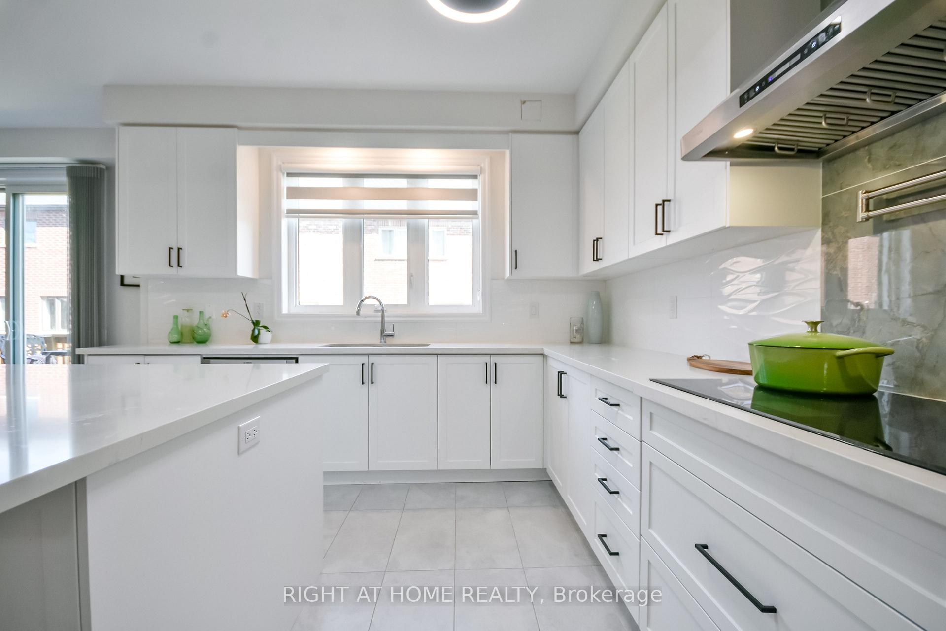 Photo 14 of 243 Centre Street, Clearview, Stayner — HOMEH