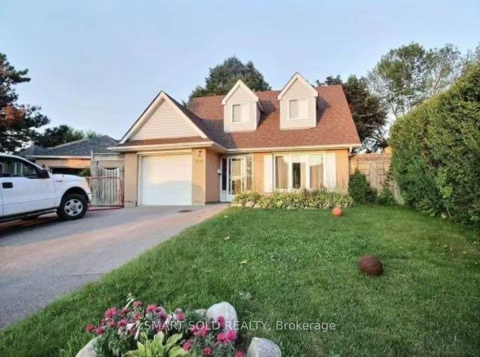 Photo 1 of 795 Pam Crescent, Newmarket, Huron Heights-Leslie Valley — HOMEH