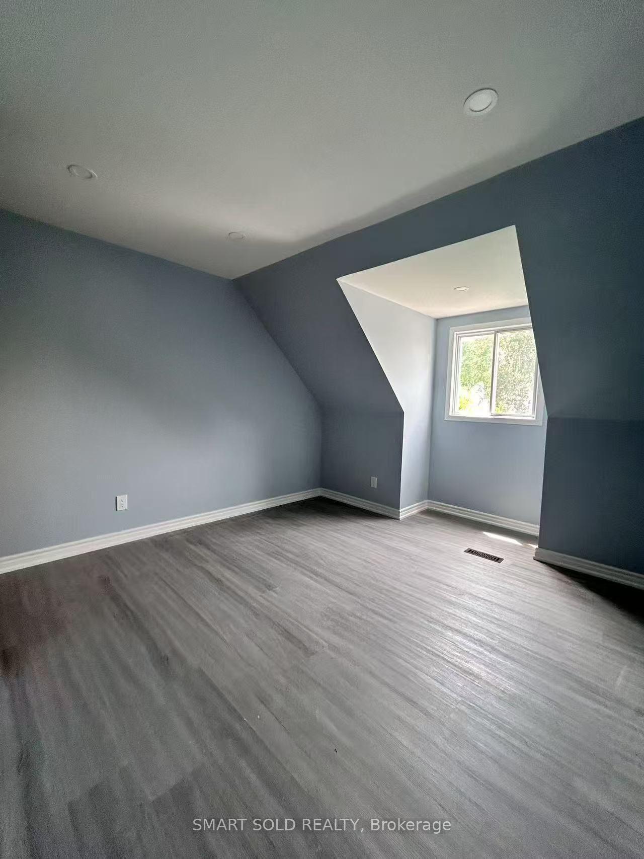 Photo 7 of 795 Pam Crescent, Newmarket, Huron Heights-Leslie Valley — HOMEH